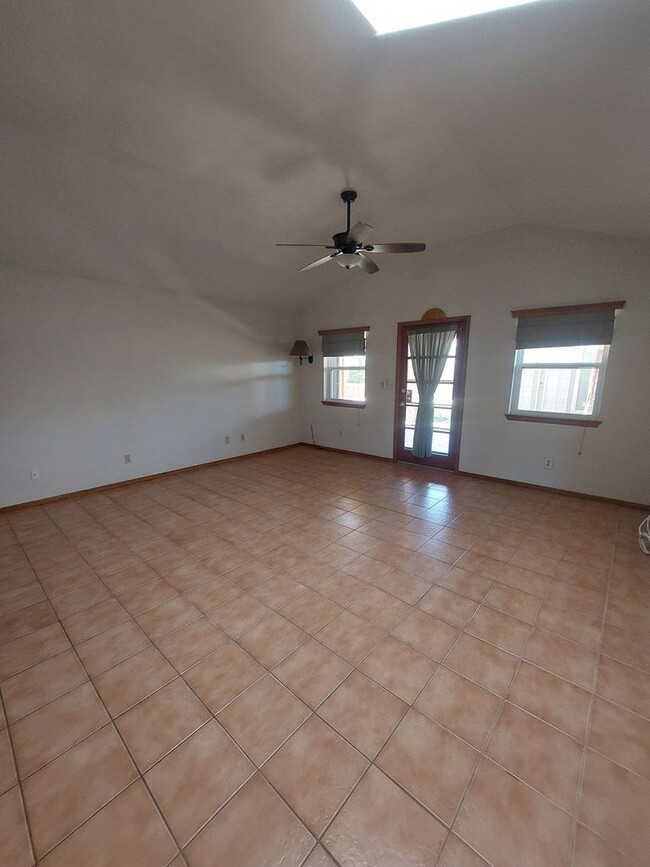 Building Photo - Beautiful Rental near Fort Bliss