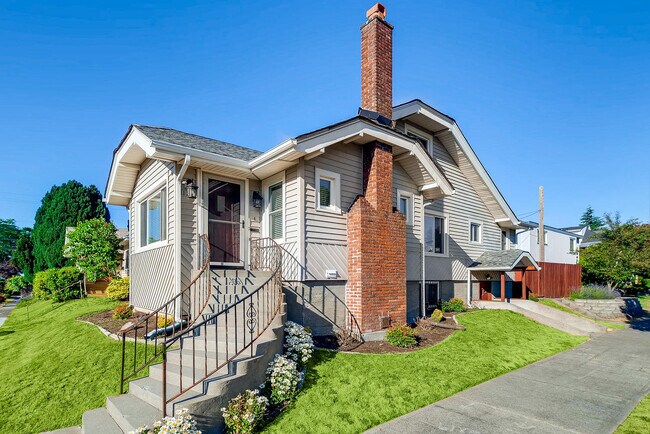 Building Photo - Stadium Home N Tacoma