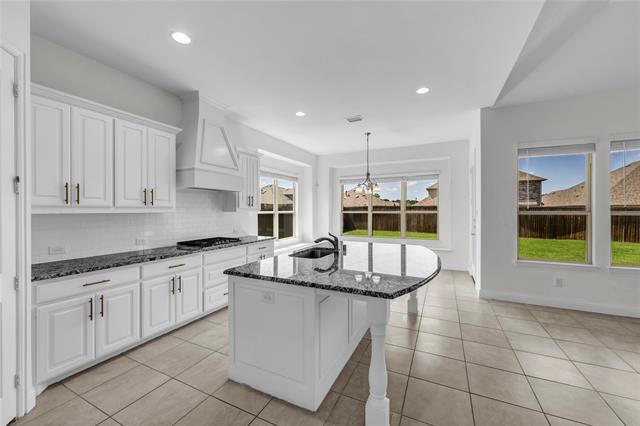 Building Photo - 1233 Carinna Dr