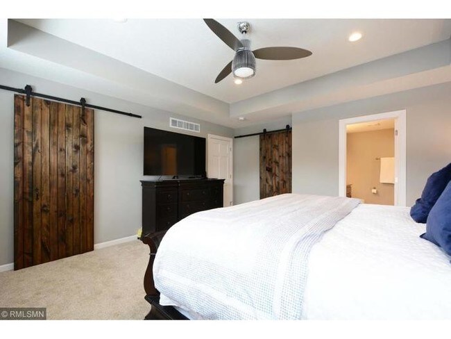 Building Photo - 3221 42nd Ave S