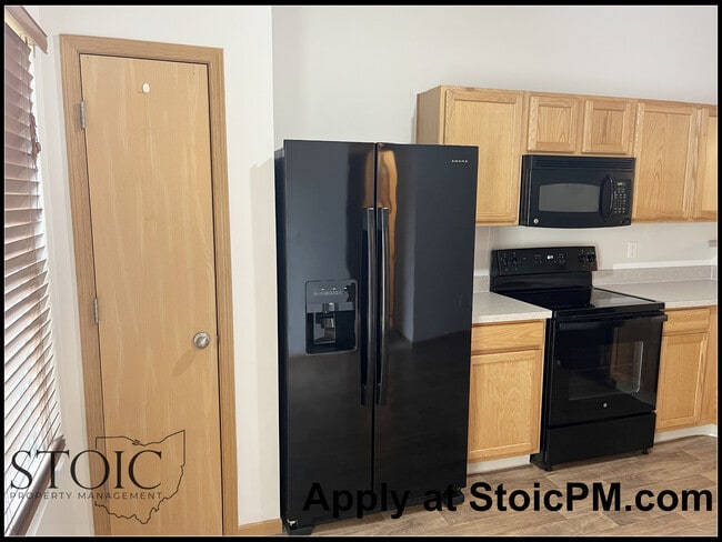 Building Photo - 2193 Rustic Ledge Dr