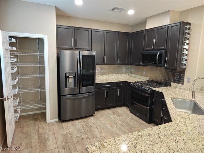 Building Photo - 3119 Biccari Ave