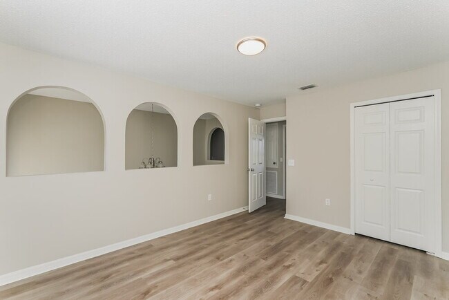 Building Photo - 13029 Waterbourne Dr