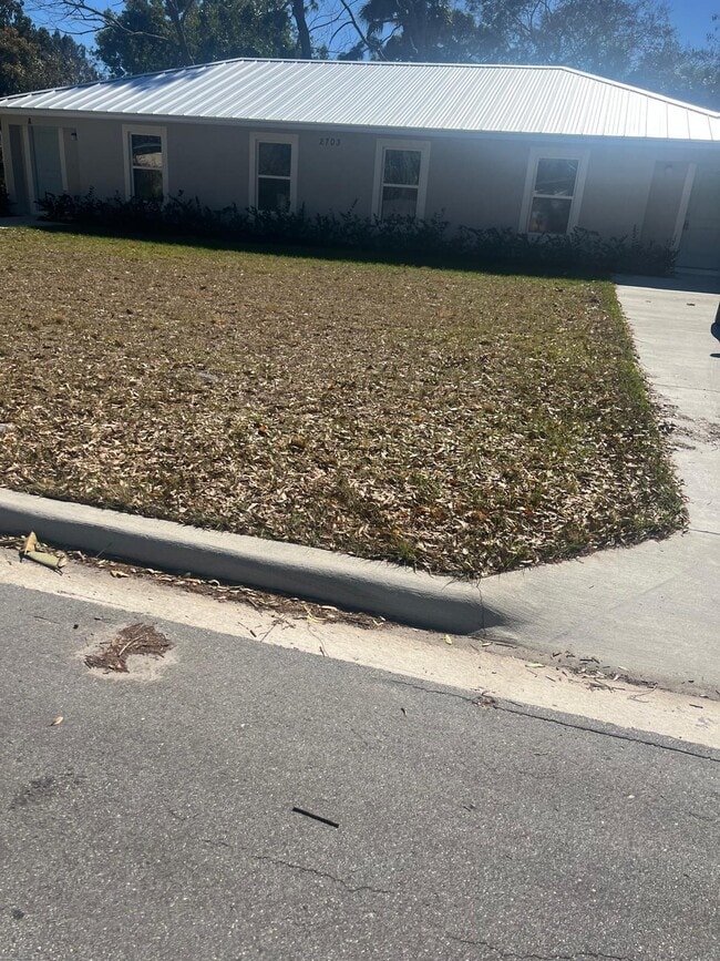 Building Photo - 2703 Ave G