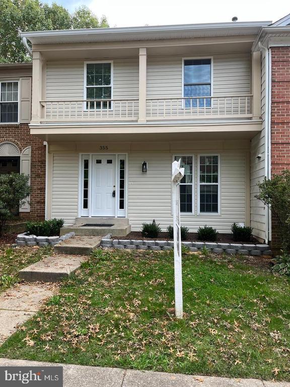 Primary Photo - 355 Crescendo Way