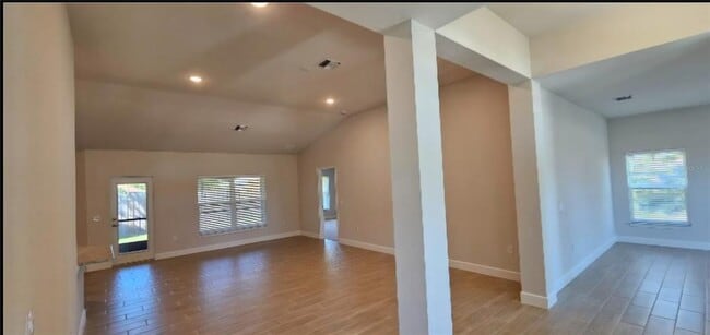 Building Photo - 5770 Englewood Rd