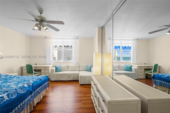 Building Photo - 5001 Collins Ave