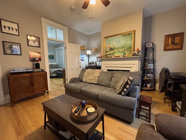 Building Photo - 29 Phillips St