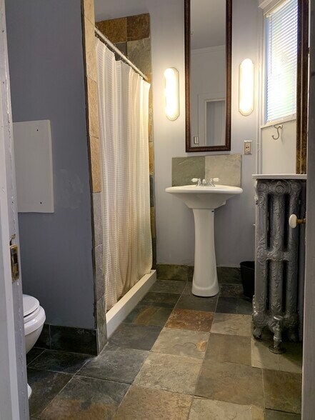 Building Photo - 3032 grand ave