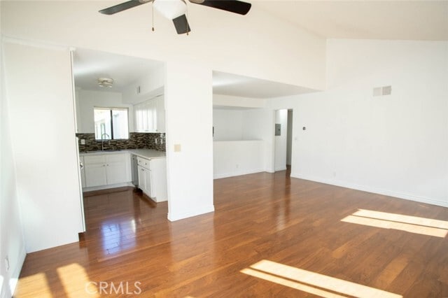 Building Photo - 10475 Newhome Ave