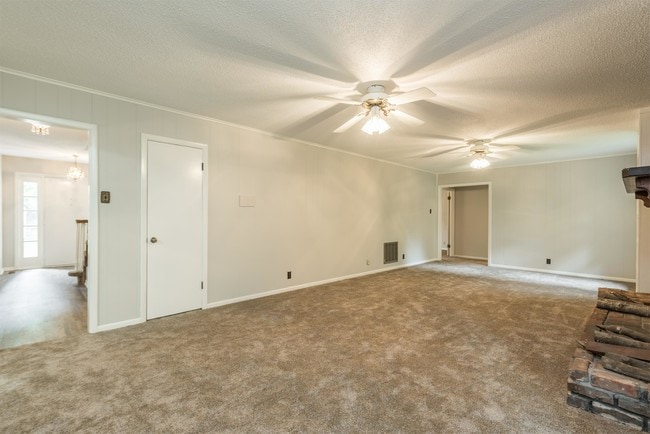 Building Photo - 1828 Northwood Dr