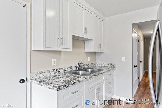 Building Photo - 2 br, 1 bath House - 3405 Payne Avenue, Sa...