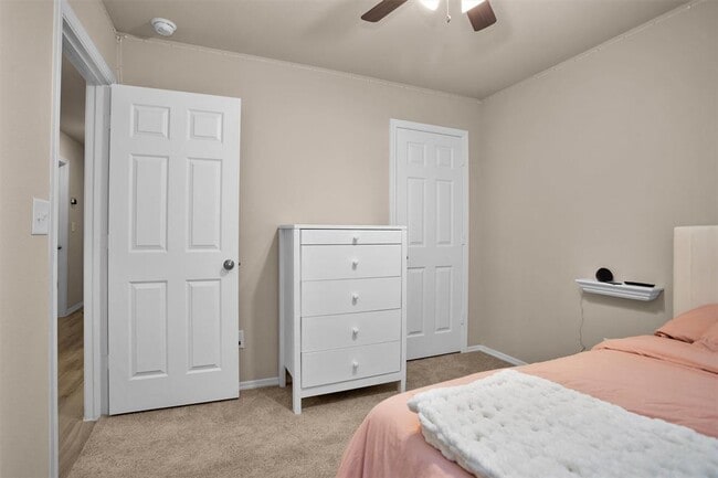 Building Photo - 14211 Sedona Rdg Dr