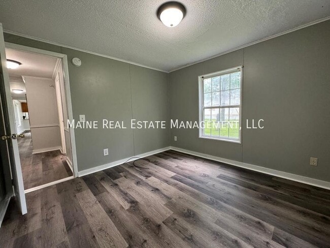 Building Photo - 34 Park Dr