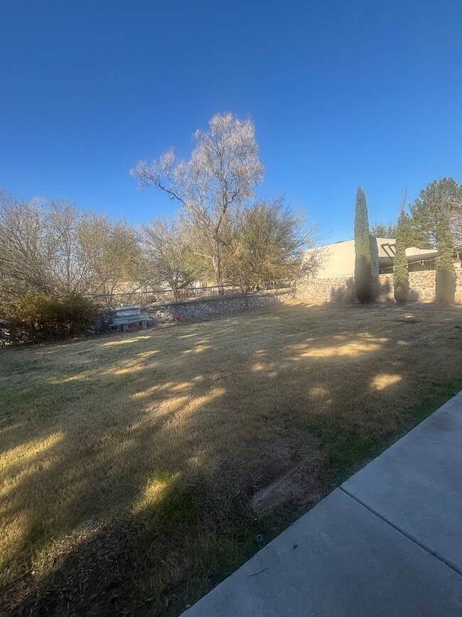 Building Photo - Charming 3 bedroom/2 bathroom Home located in Las Cruces