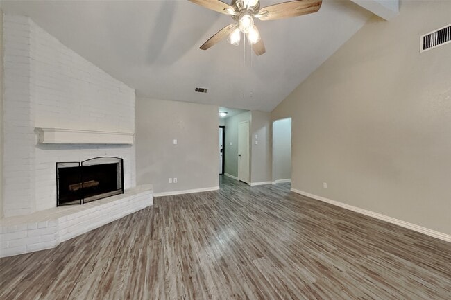 Building Photo - 6915 Renfro Dr