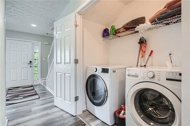 Building Photo - 3370 Flagstone Trce