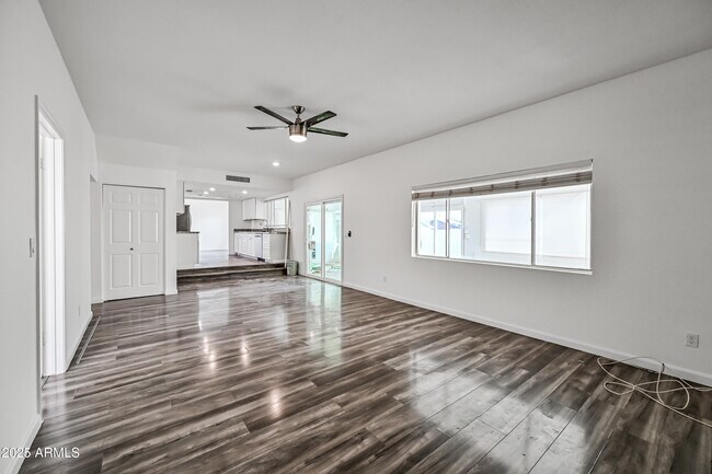 Building Photo - 5761 W Cholla St