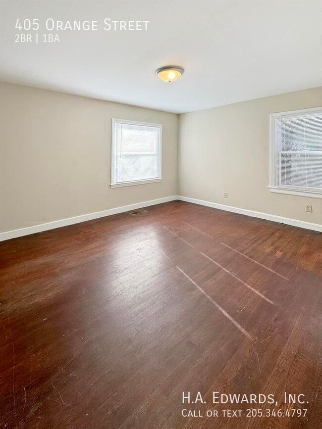 Building Photo - 405 Orange St