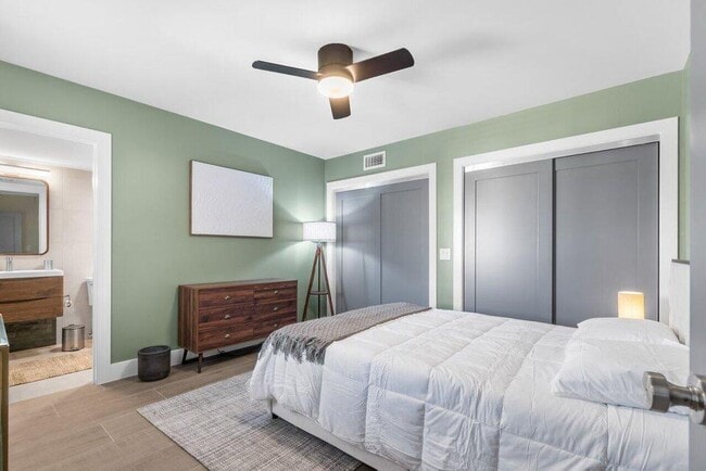 Building Photo - 17138 Waterbend Dr