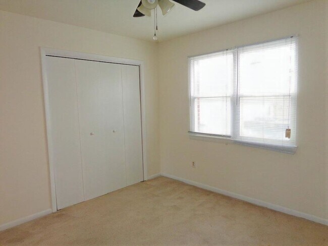 Building Photo - Ocean View