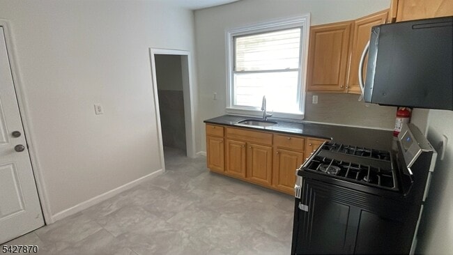 Building Photo - 120 S 7th St