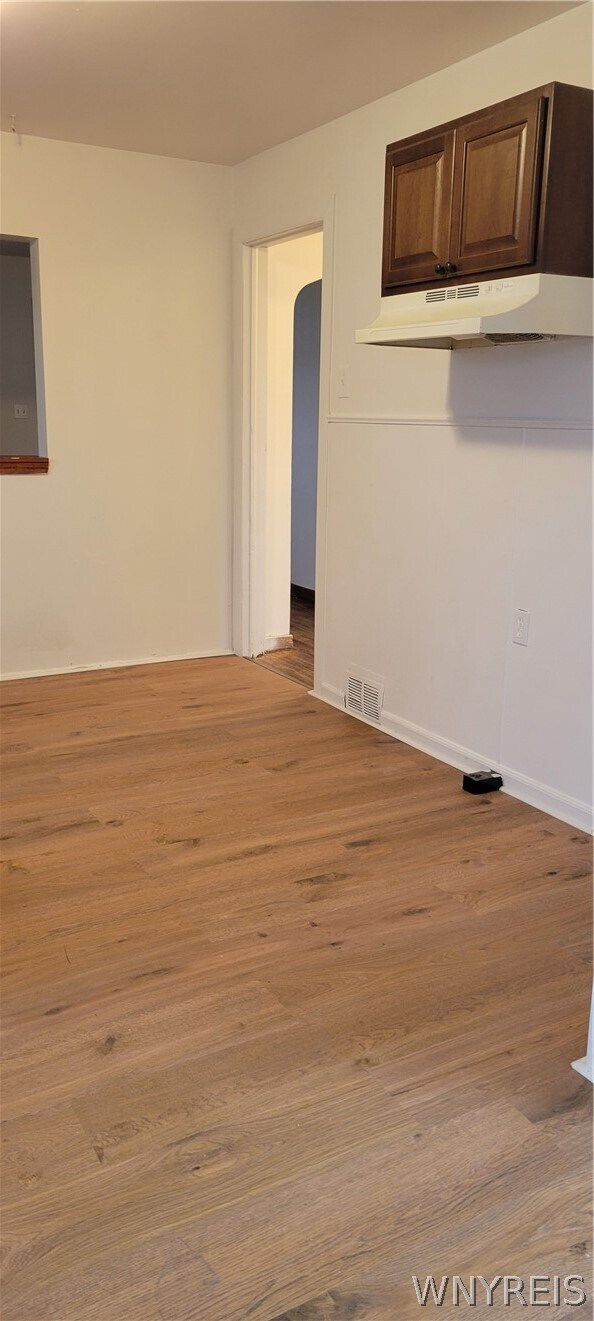 Building Photo - 3563 Sherwood Ave