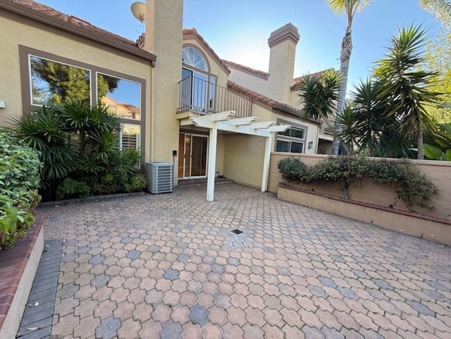 Building Photo - 2 Bedroom Condo in Aliso Viejo!