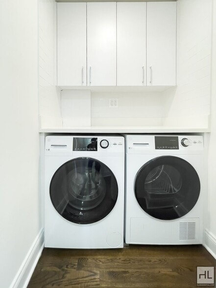 Building Photo - E 16 ST