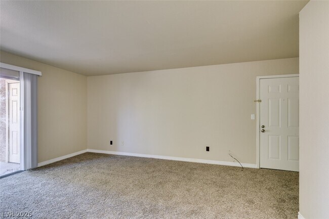 Building Photo - 4450 Sandy River Dr