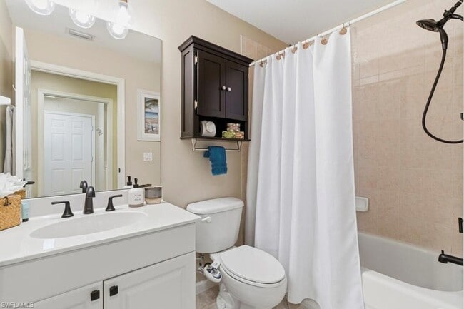 Building Photo - 10040 Valiant Ct