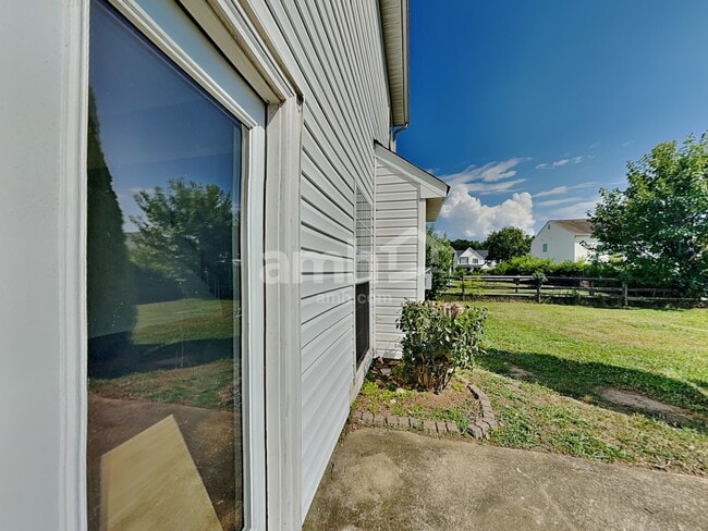 Building Photo - 4513 Sedgewood Ln