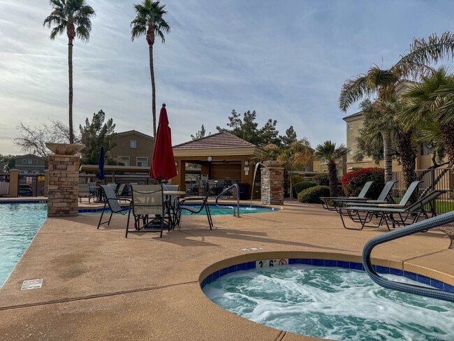 Building Photo - Cave Creek rd 2bd 2bath Condo