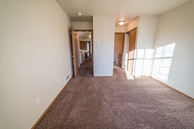 Building Photo - 2109 Yellowstone St