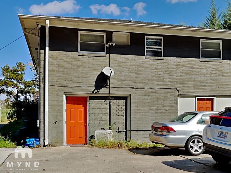 Primary Photo - 1729 Morehead Ave