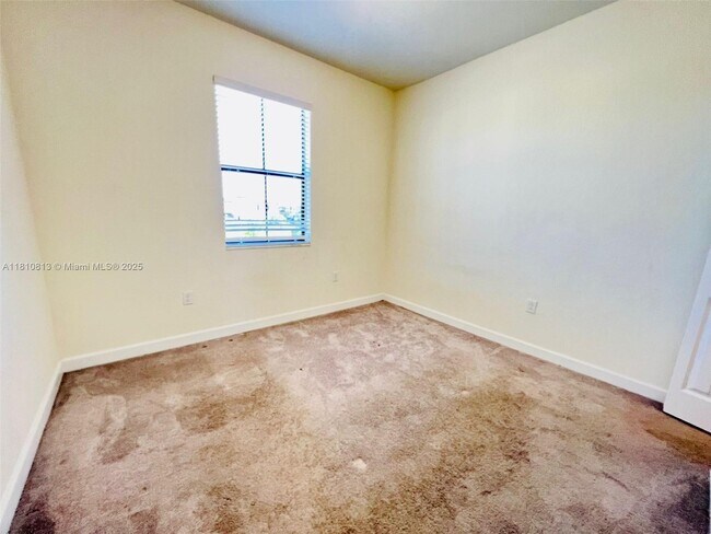 Building Photo - 3309 W 111th Pl