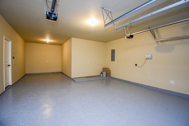 Building Photo - 2530 River Ridge