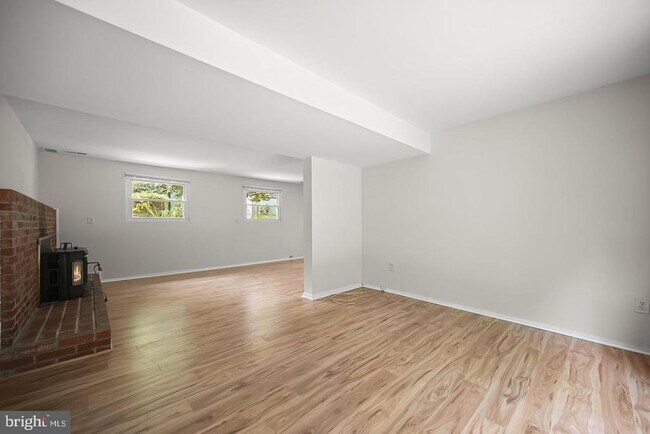 Building Photo - 5435 The Bridle Path