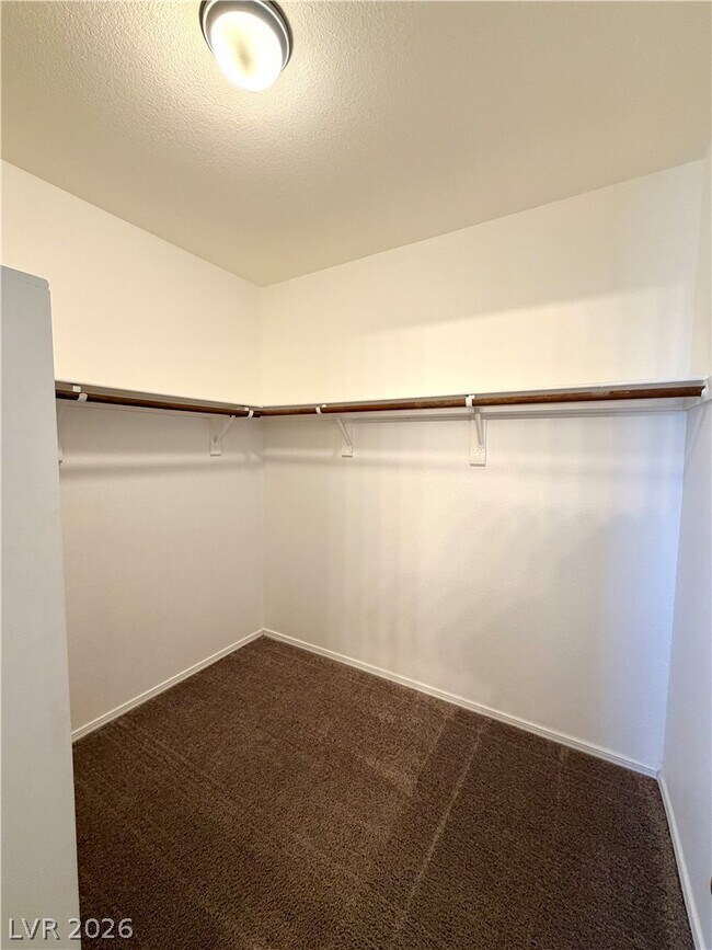 Building Photo - 846 Zinnia Cir