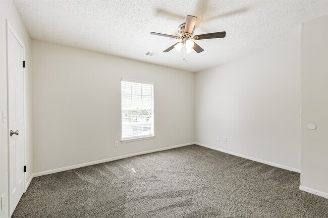 Building Photo - 2711 Weald Way Ct