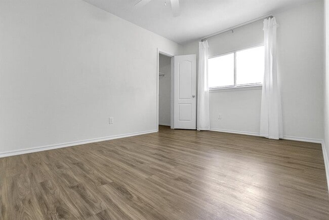 Building Photo - 1413 Baffin Cove