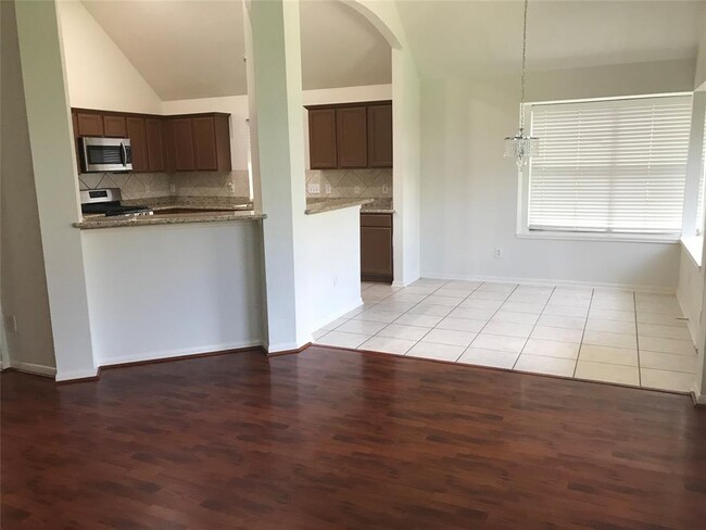 Building Photo - 4715 Schiller Park Ln