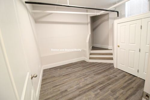 Building Photo - 95 Park Dr