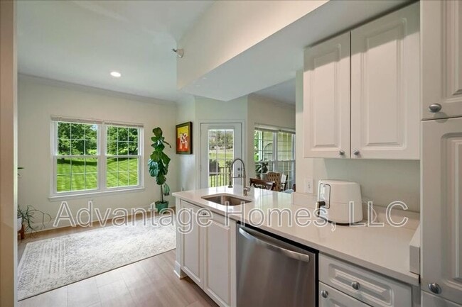 Building Photo - 11610 Tomahawk Creek Pkwy