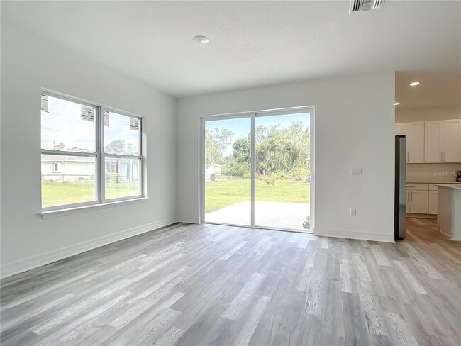 Building Photo - 14210 Luxo Ave