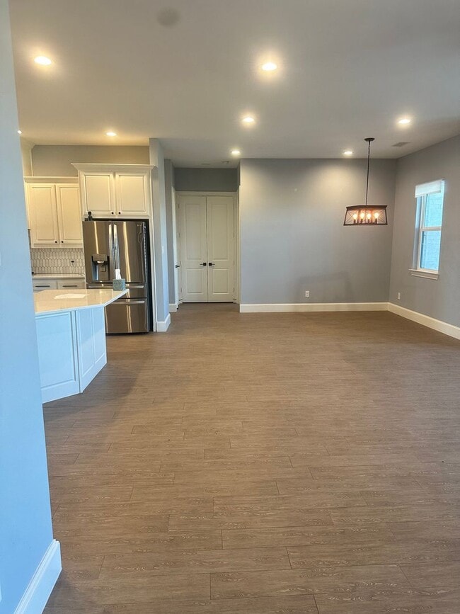 Building Photo - open concept 4bd - rent to own