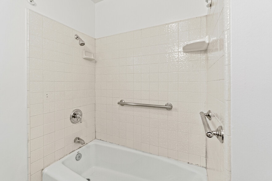 Building Photo - 3341 Porter Ln