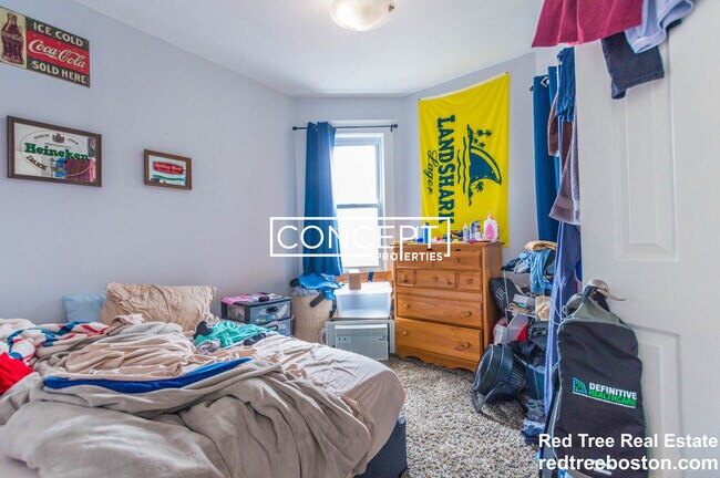 Building Photo - 16 Atkins St