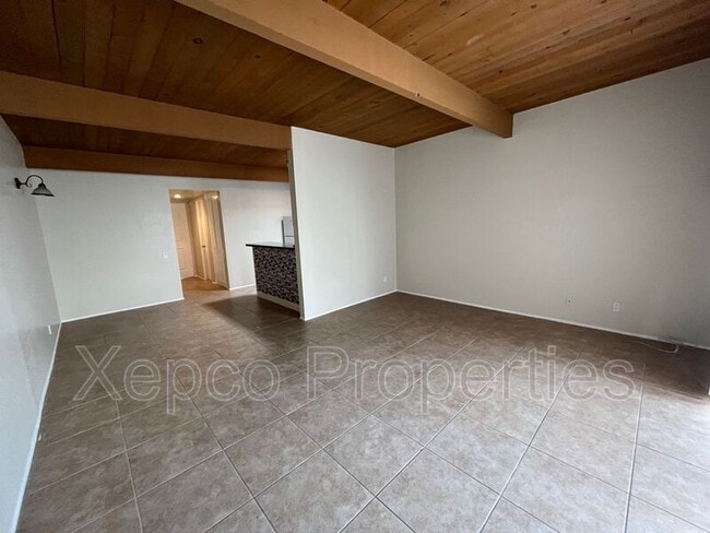 Building Photo - 550 El Cielo Rd