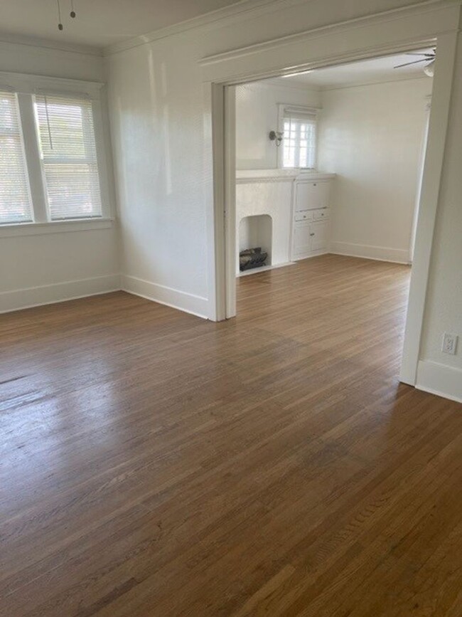 Building Photo - Just few Blocks from the water & next to A...
